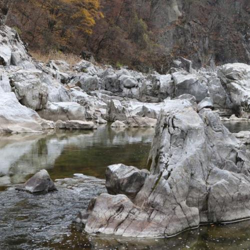 미산계곡용바위 대표 이미지